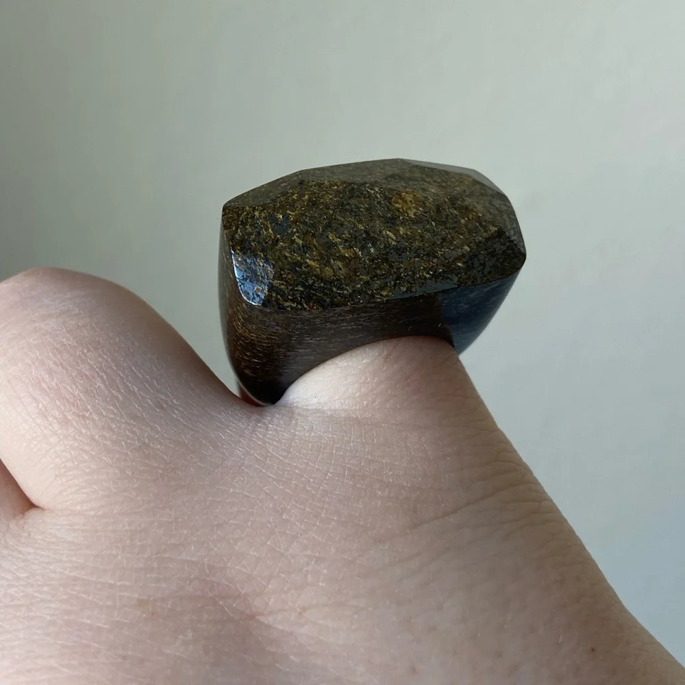 Gemstone ring, size 8